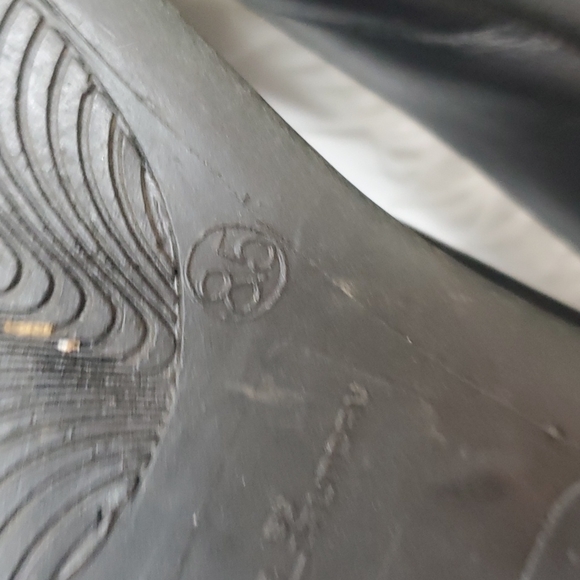 🐞CL by Laundr Black Flats Size 8.5 - Picture 9 of 10